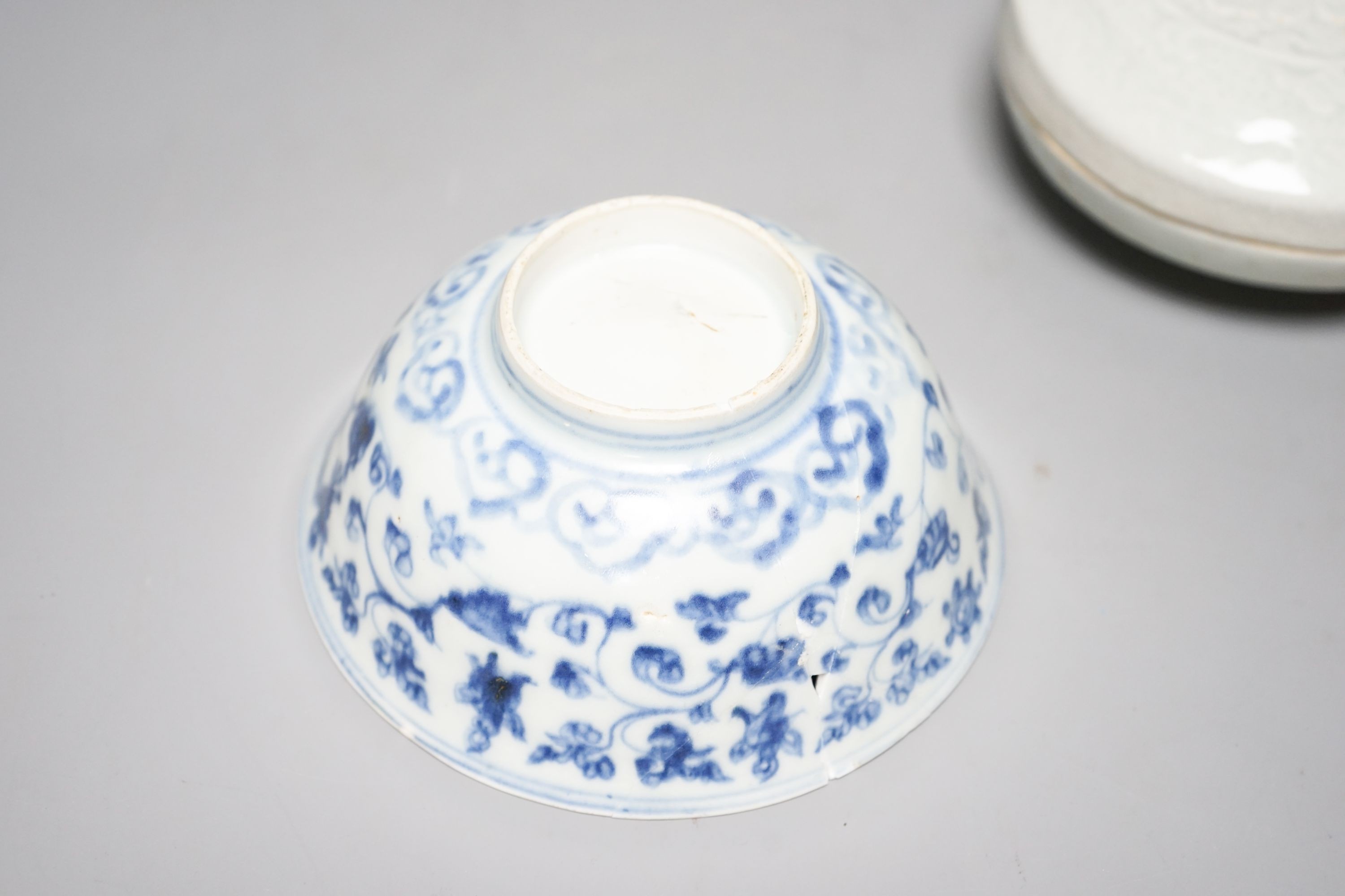 A Chinese blue and white bowl and a Qingbai type box and cover, Ming Dynasty or later Chinese, 15cm